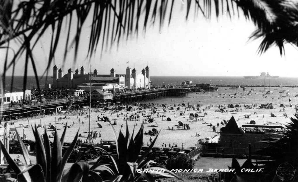 SM_Pier_and_Harbor_1940s.jpg